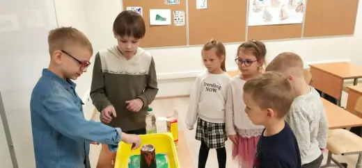 Опыт «Извержение вулкана»