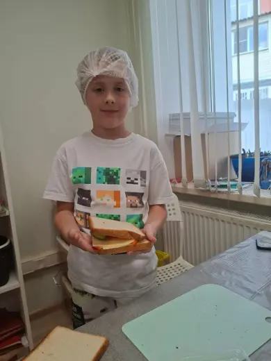готовим сэндвичи