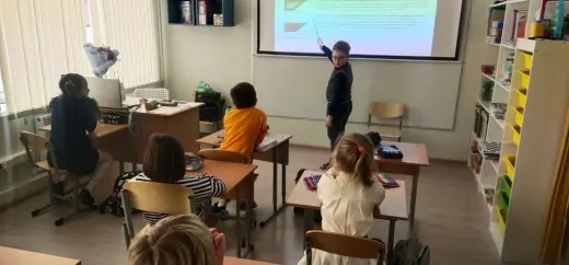 Учитель-дублер по истории Александр