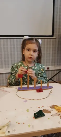 надеваем флажки на мачту
