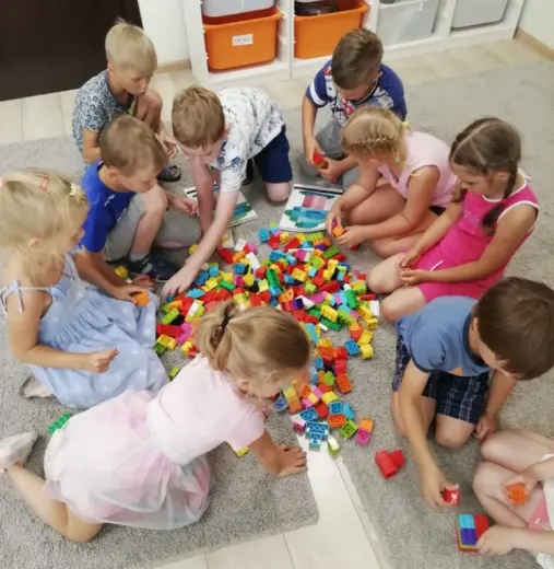 Поиски леприконов и уроки танго в Acadia Kids