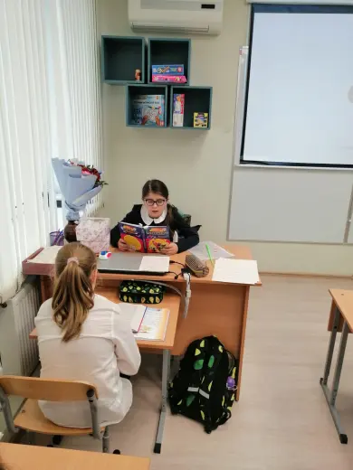 Учитель-дублер по чтению Светлана