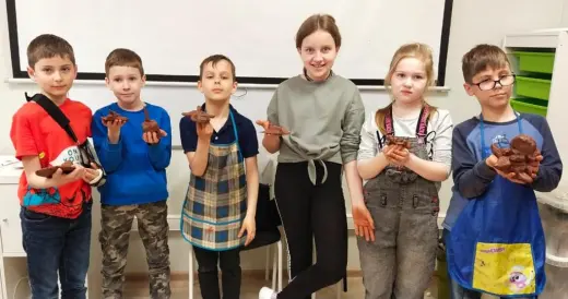 Настя Миро посетила Школу