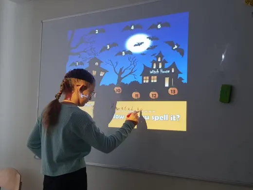 Halloween в English Formula
